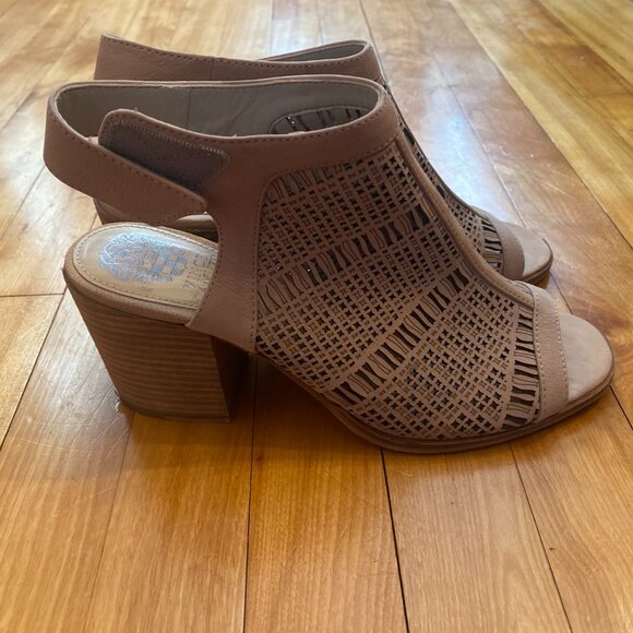 Vince Camuto Keannie Womens Hook & Loop Leather Upper Open Toe Bootie Size 9M/40 - Picture 3 of 6